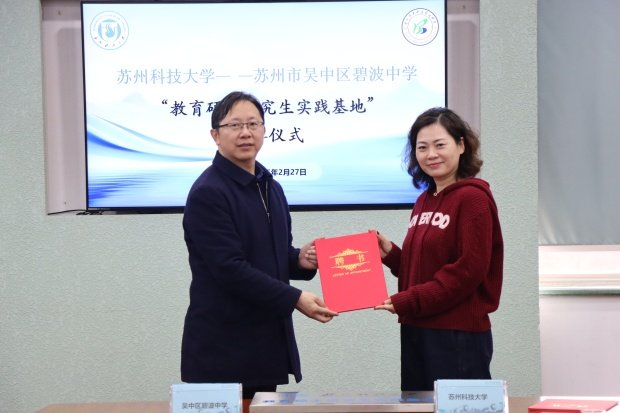 8c71ada047a5419399f311bdc8b1d565