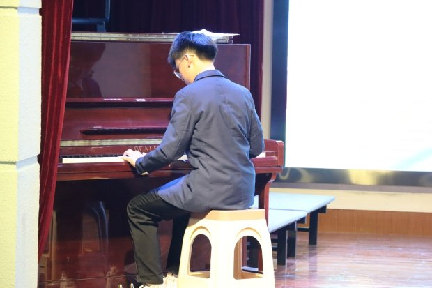 8b80ebdadb9a45e8ad7c19b0e602ba7f