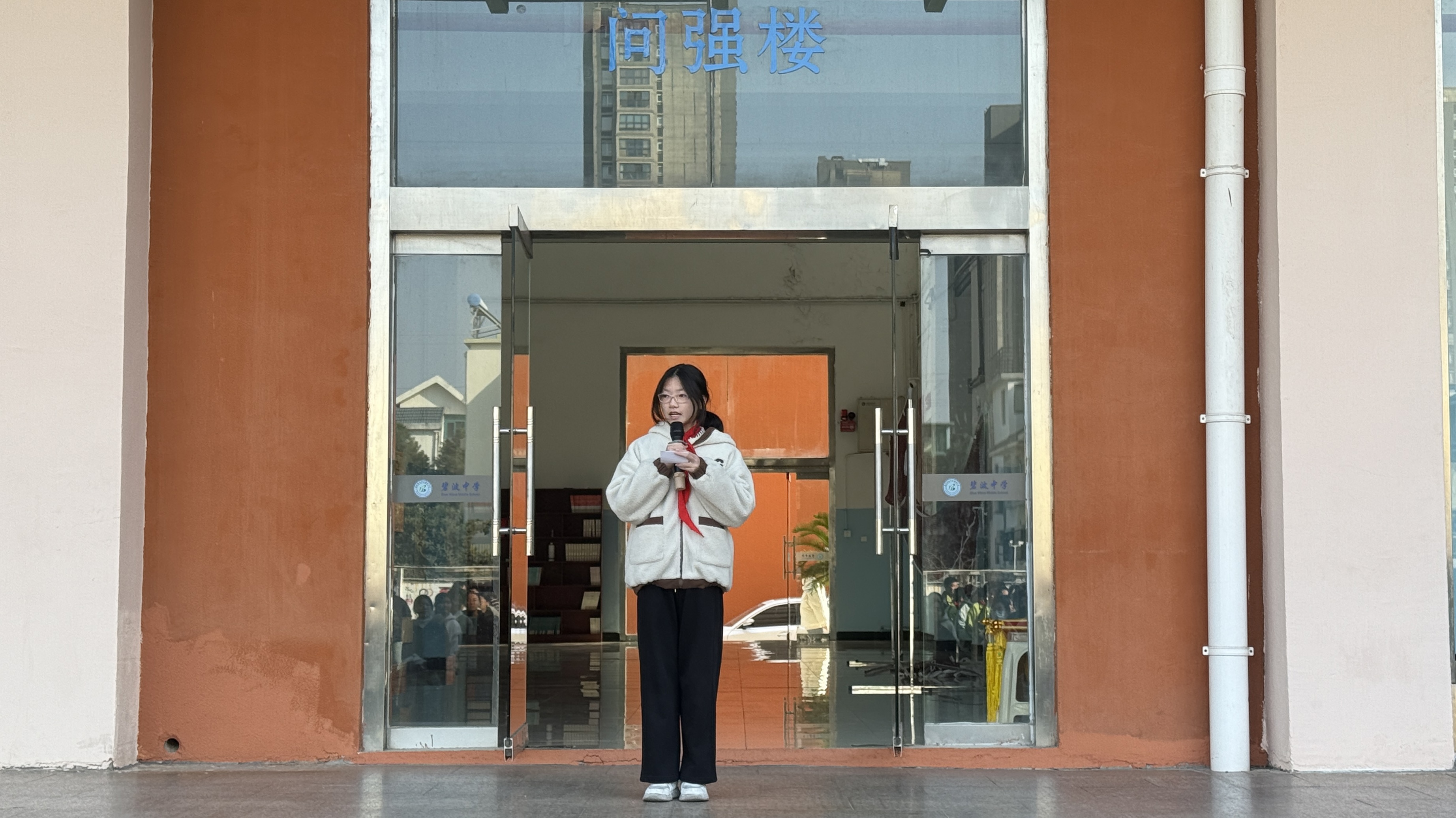 6d7811541223a88fe670bad8c8bfe243