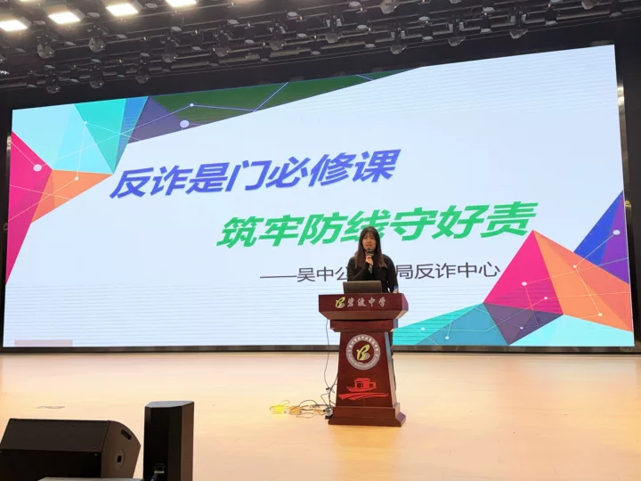 99b28514319748249ee32fa0feb96e3d